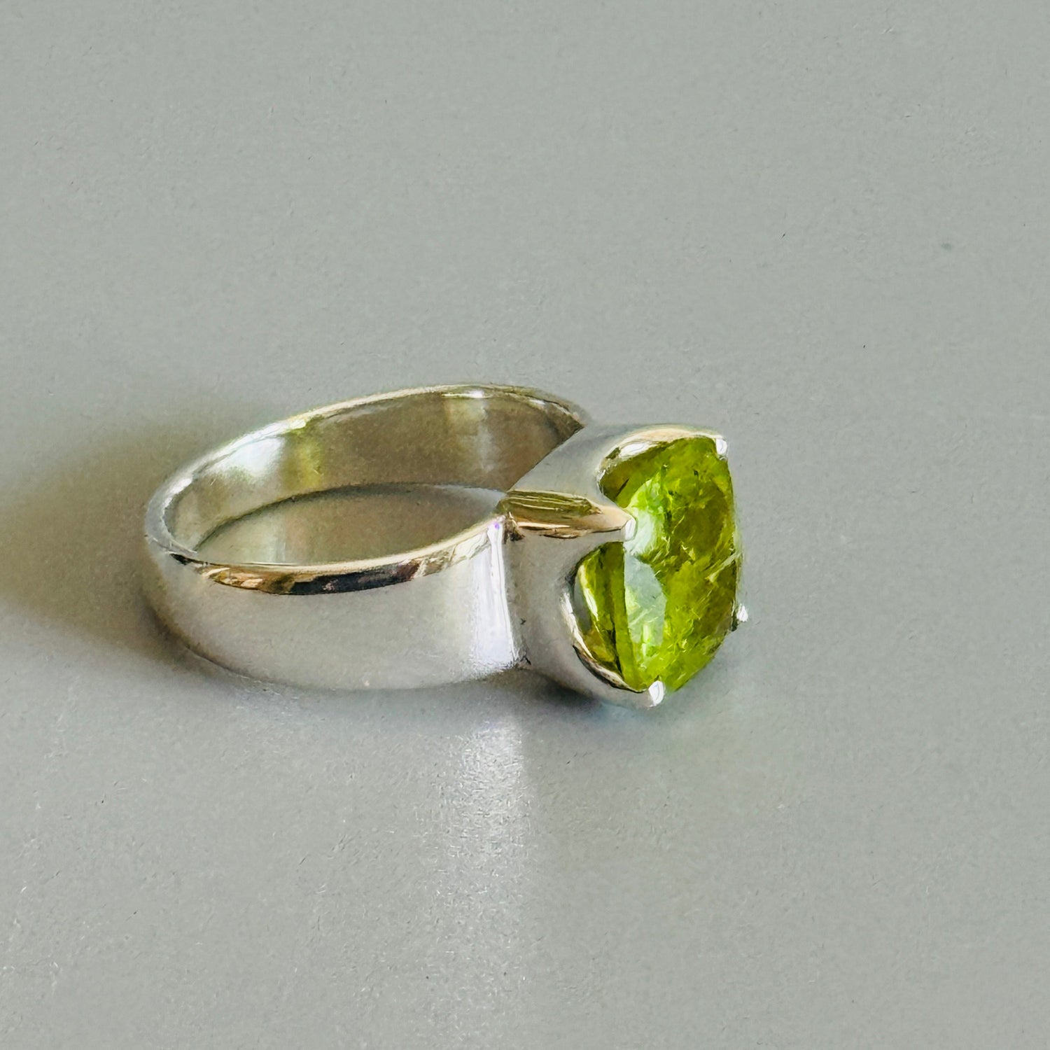 Peridot Ring, Natural Peridot Stone, Handmade Ring Set in Sterling Silver 925,  Birthstone For August, Unisex Ring, One of a kind. Size-6